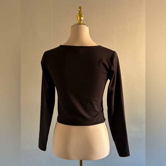 NWOT All in Motion Flex Shirred Cropped Long Sleeve Top | Size: M | Black - Picture 2 of 4